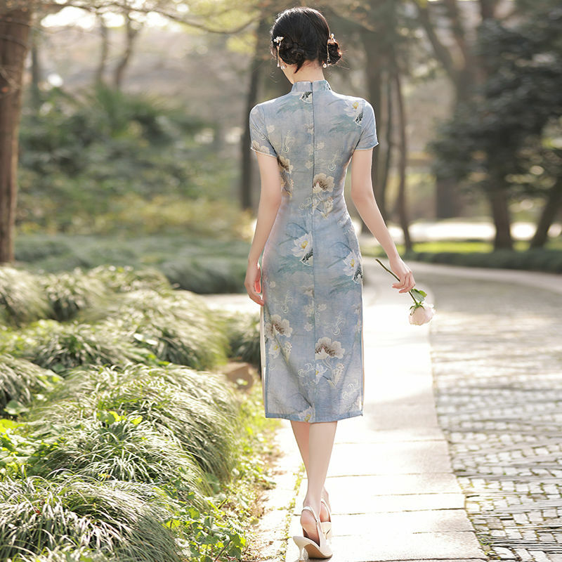 Qipao Gaun Wanita, Sederhana Ramping Elegan Gaya Vintage Floral Cheongsam Tradisional Lengan Pendek Gaun Cina Anak Perempuan Muda Modern Baru