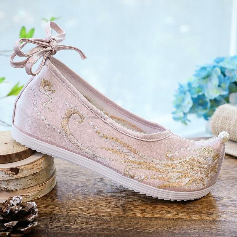 Women Embroidery Weaving Gold Chinese Ancient Princess Shoes Girl Hanfu Tang Dynasty Yue Opera Dance Vintage Hanfu Shoes T2