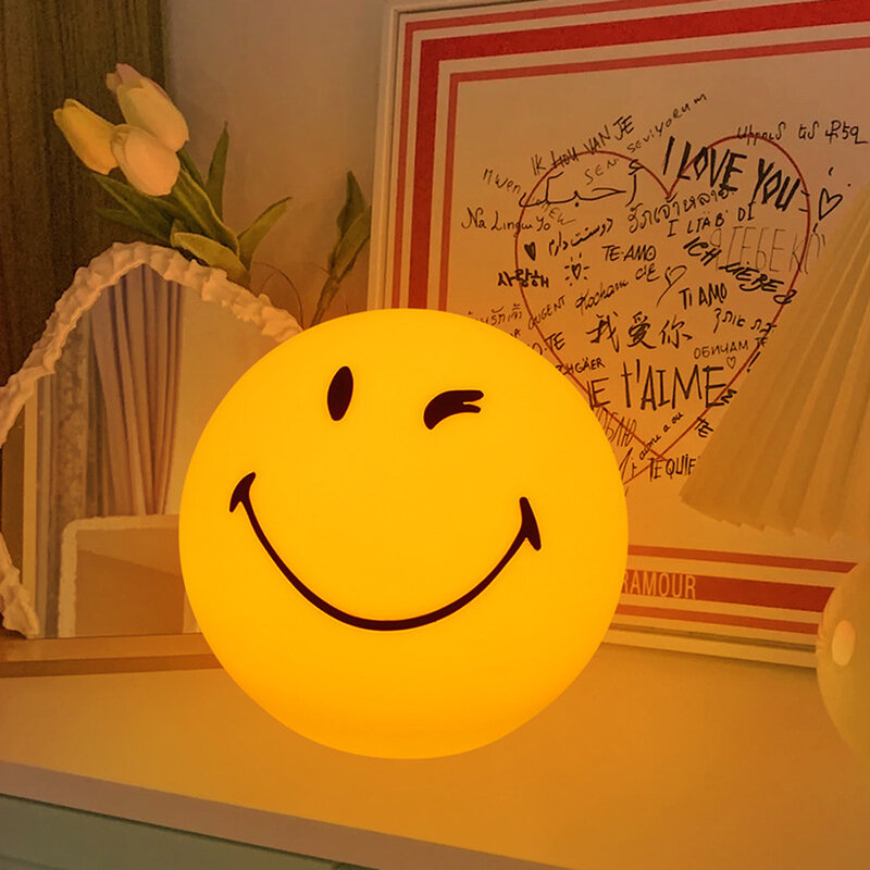 Decorazione della lampada Smiley della stanza dei bambini atmosfera creativa lampada da comodino della camera da letto regalo di guarigione