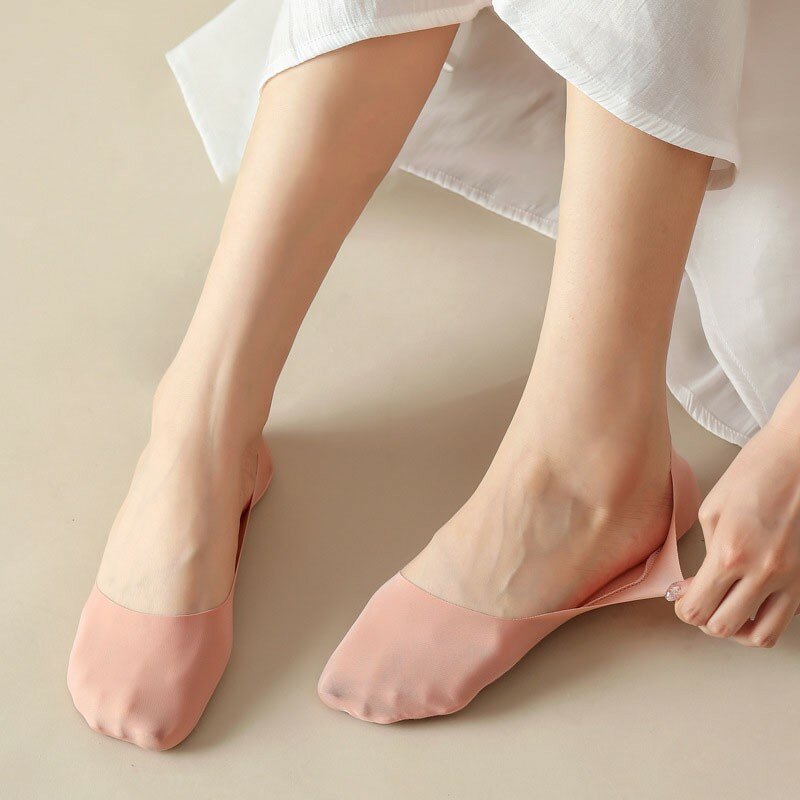 Women Ice Silk Shallow Mouth Socks Cotton Bottom Invisible Thin Anti Slip Heel Resistant Series Comfortable Ladies Socks Y104