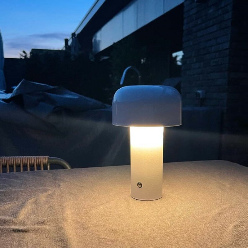 Lámpara de mesa de seta creativa y portátil, luz nocturna de ambiente táctil de carga nórdica, decoración de escritorio de Metal para dormitorio