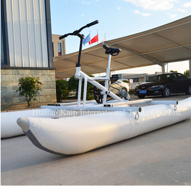Lichtgewicht Opblaasbare Drijvende Waterfiets Met Aluminium Frame + Pvc Materiaal Human Power Waterfiets Te Koop
