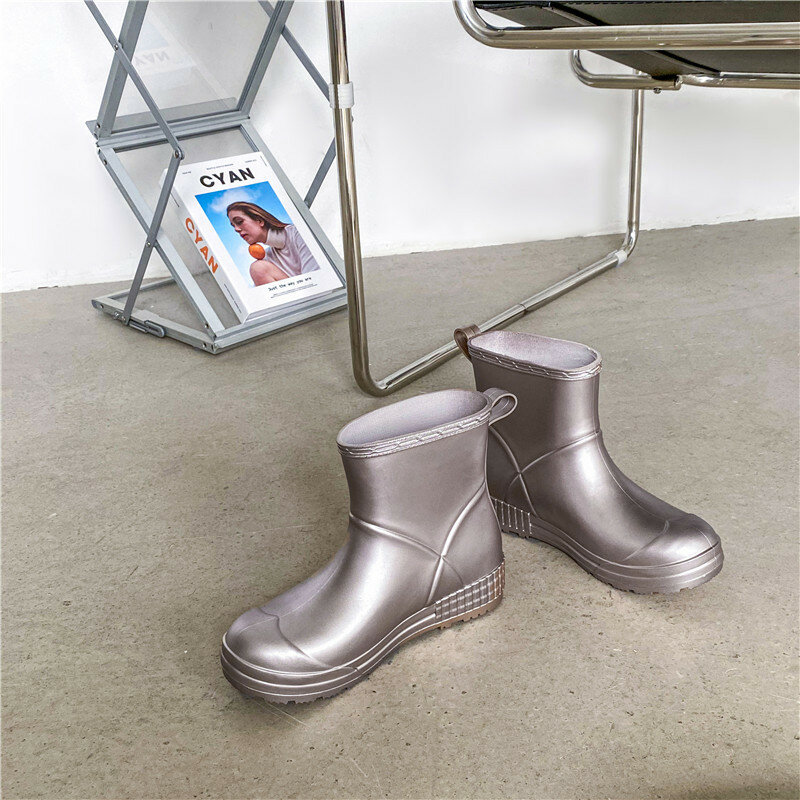 Nova marca de moda sapatos de chuva mulher fora de usar sapatos de água feminino antiderrapante à prova dwaterproof água sapatos de trabalho