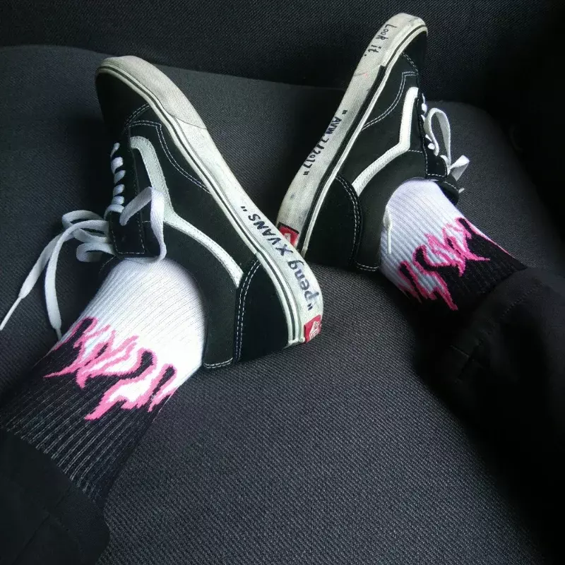 Носки унисекс, носки для скейтборда в стиле хип-хоп, Харадзюку, для мужчин и женщин, с рисунком пламени, черного, белого, желтого огня