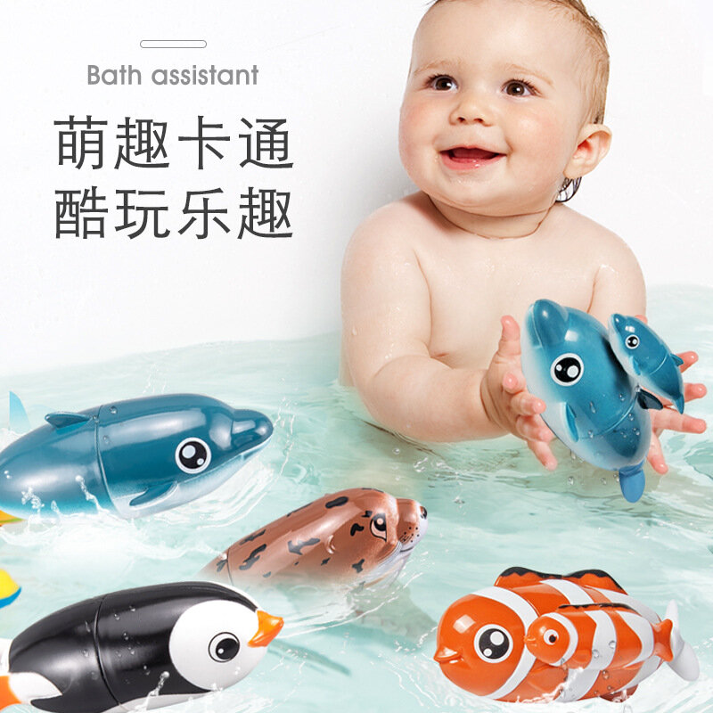Giocattoli da bagno bambini che fanno il bagno i bambini giocano con i giocattoli d'acqua possono nuotare polpo gioca con l'acqua delfino leone marino