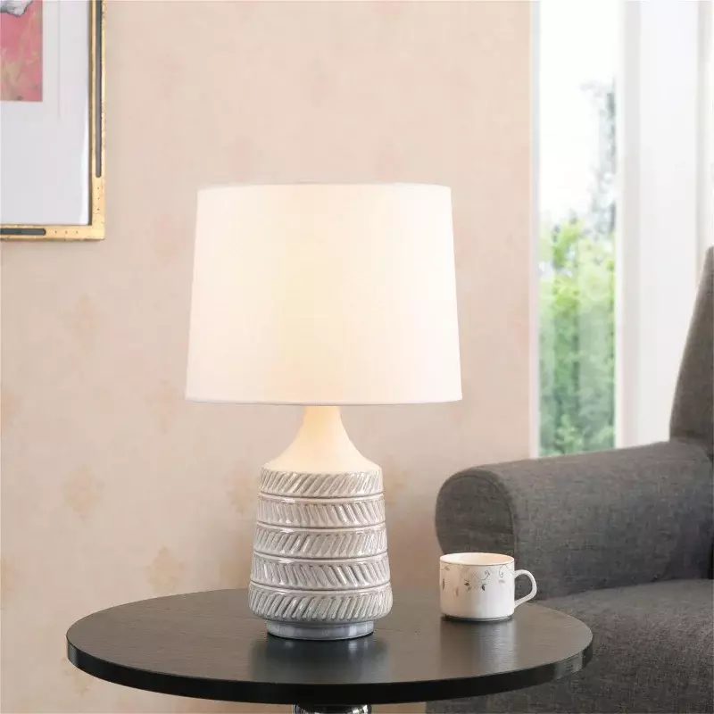 Better Homes & giardini lampada da tavolo in ceramica incisa bianca e Beige con paralume 17 "H