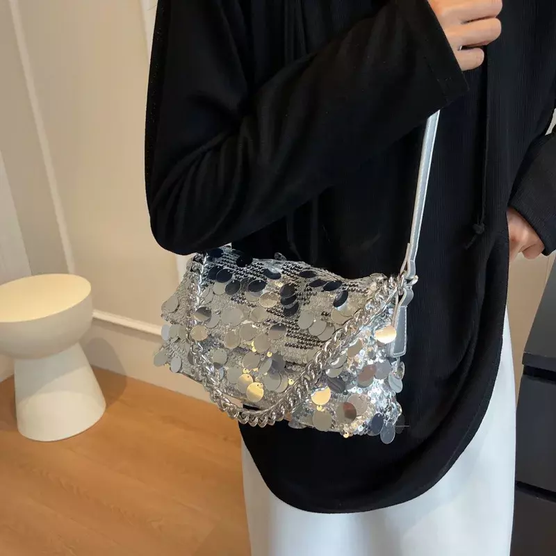 Fortschritt liche Textur helle Leder kette Handtaschen Damen neue Mode einfache kleine quadratische 2024 Nische Umhängetasche
