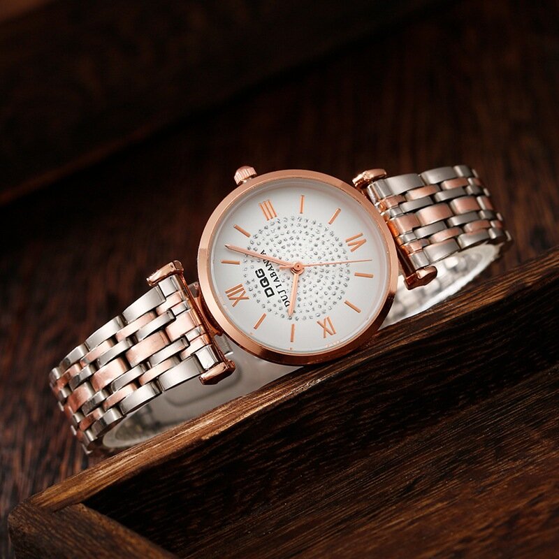 DQG Fashion Top Watches For Women orologio femminile in acciaio inossidabile regalo di lusso quadrante rosso 2023 nuovo perfetto orologio sportivo al quarzo da donna