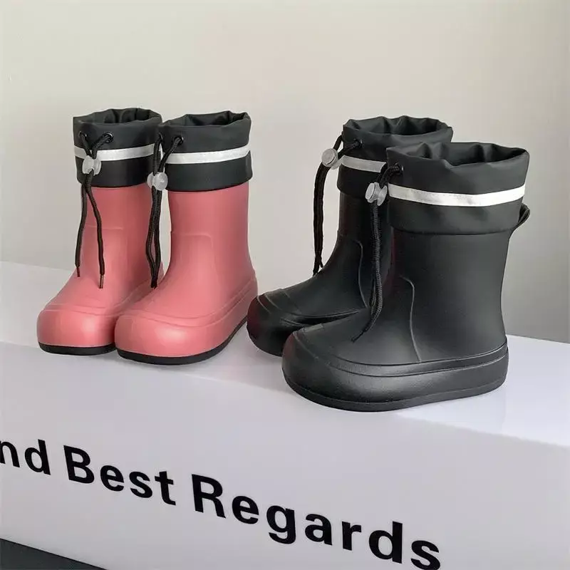 Stivali da pioggia giapponesi capispalla moda da donna copriscarpe scarpe in gomma impermeabili leggere nuove scarpe da cucina antiscivolo da lavoro