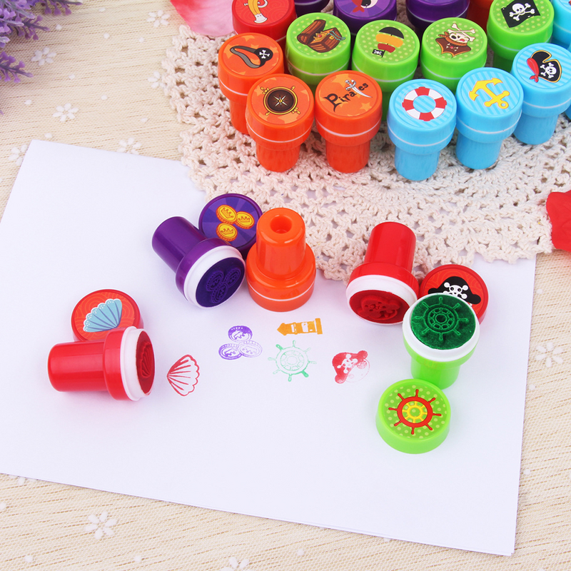 26 Stuks Piratenpatroon Zegel Stamper Set Cartoon Patroon Plastic Speelgoed Voor Kind Ambachten Papier Tekenen Partij Gunst