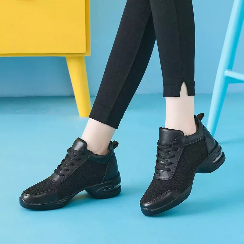 Zapatos de baile profesionales de cuero de vaca para mujer, Zapatillas de malla transpirable para entrenamiento de baile moderno, nuevo estilo, 2024