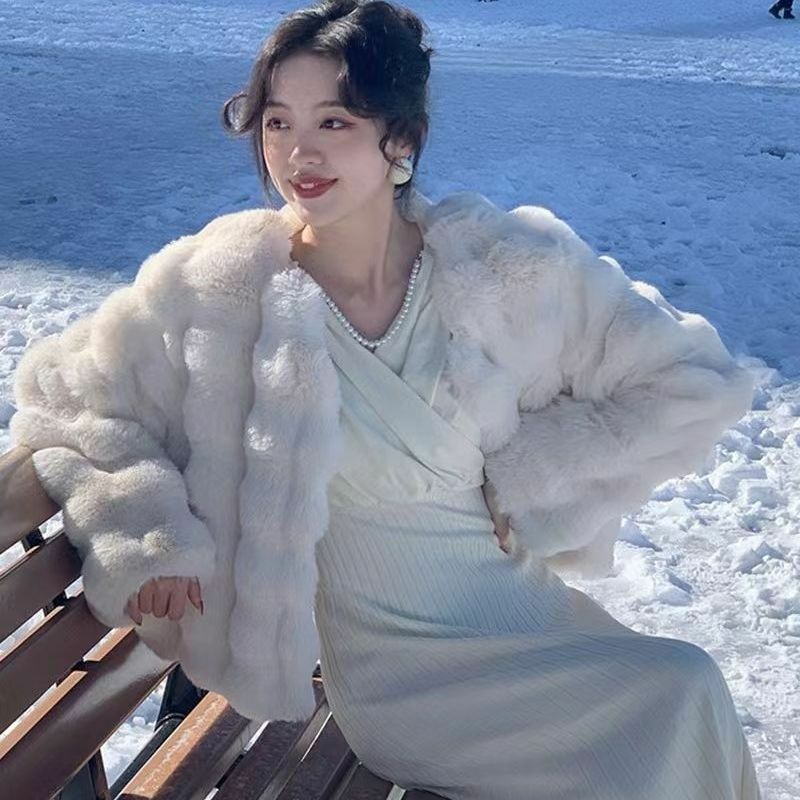 Korea Fashion Faux Fur Jacket Women Winter High Quality Faux Mink Velvet Fur Coat Woman Soft Thick Furry Short Jackets