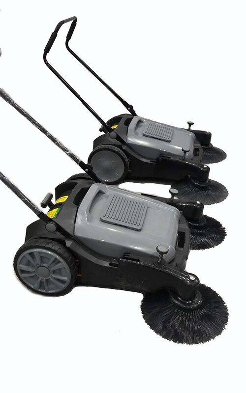 The latest high-efficiency road cleaning artificial grass sweeper
