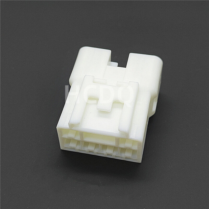 10PCS Original and genuine 7282-1065 automobile connector plug housing supplied from stock