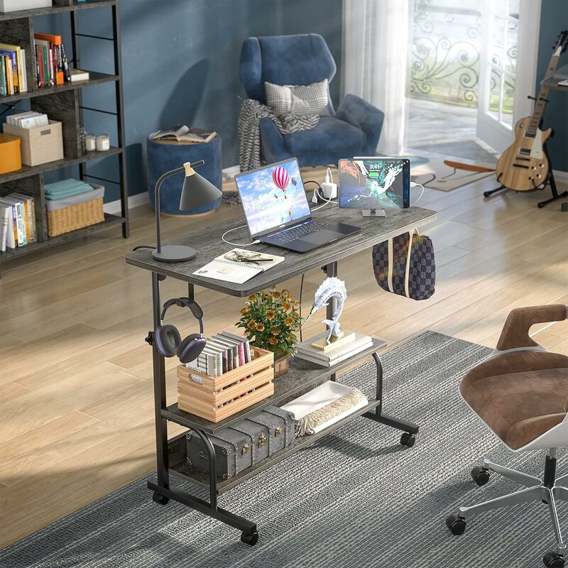 Meja berdiri 3 tingkat, meja berdiri bisa disesuaikan tinggi dengan Outlet daya dengan rak penyimpanan meja komputer bergulir untuk rumah kantor
