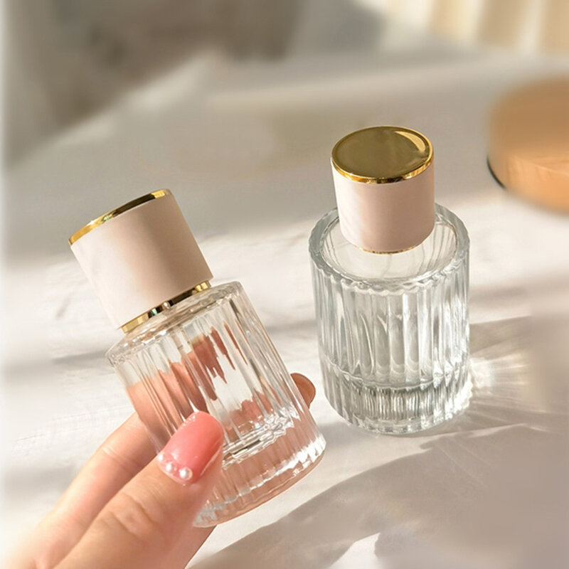 Botol semprot kaca parfum portabel, isi ulang parfum kosmetik bening 30ML Atomizer kapasitas tinggi