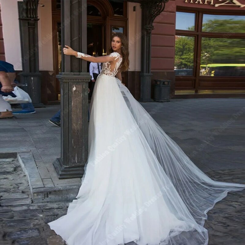 Luksusowe damskie suknie ślubne z dekoltem w serek seksowne tiulowe suknie ślubne z powierzchnią a-line o długości do mopowania księżniczki na imprezę Vestidos De Noivas