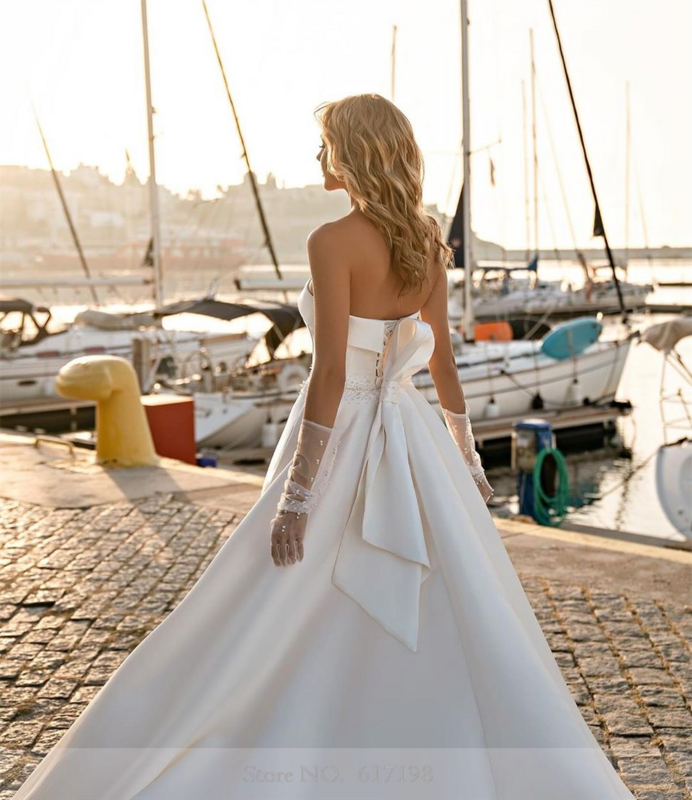 Vestido de casamento cetim fora do ombro para mulheres, colar clássico barco, linha A, arco da corte, vestidos de casamento