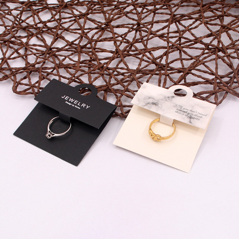 Etiquetas colgantes para joyería, accesorio de 6x6CM, 50 piezas, color blanco y negro, tarjetas de papel Kraft, etiquetas para fabricación de joyas Diy, soporte de almacenamiento para exhibición de anillos