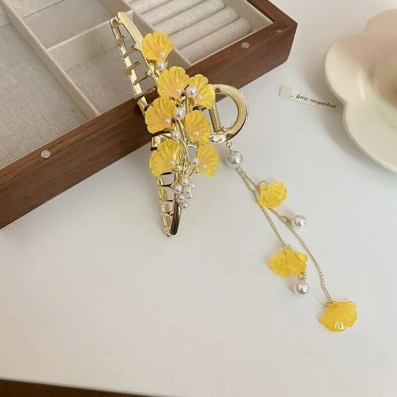 Chinese Style Ginkgo Leaf Tassel Shark Clip Headdress Delicate Hair Clips Barrettes Women Girls Ponytail Clip Hair Accessories
