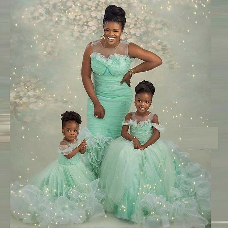 Abito madre e figlia verde menta Ruffles Sheer Neck African Women Mommy and Me Birthday Dress per servizi fotografici Family Look