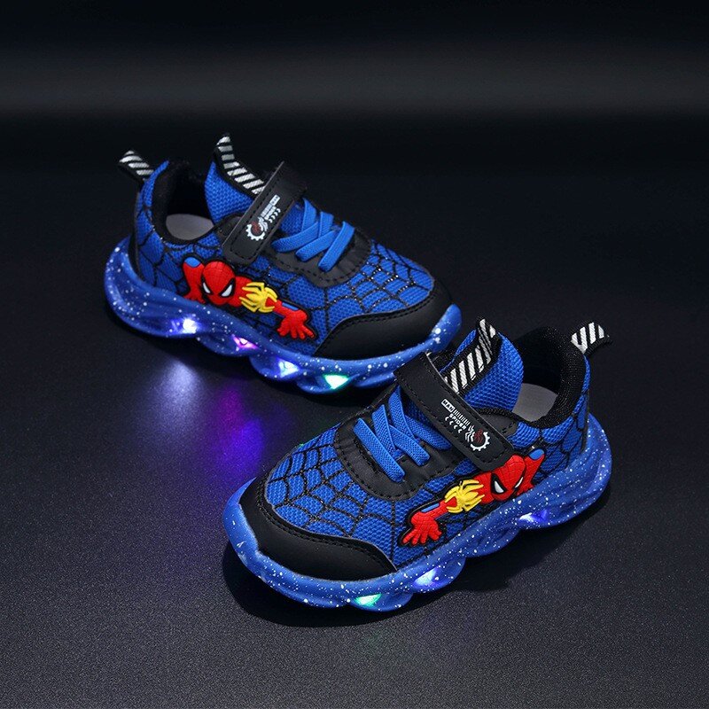 Chaussures de sport décontractées Spider-man avec lumières LED pour enfants, chaussures de rencontre pour garçons, nouveau, printemps, 2023