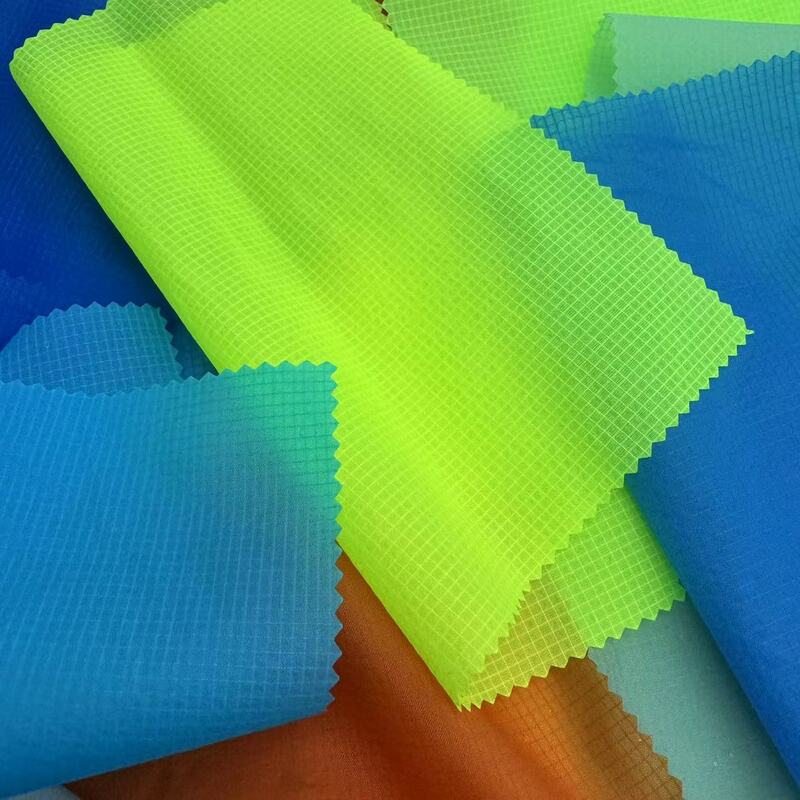 20D Nylon Plaid Fabric, Water-repellent Cotton Down Jacket Fabric, Single-thread Bubble Lattice Glued Windbreaker Fabric