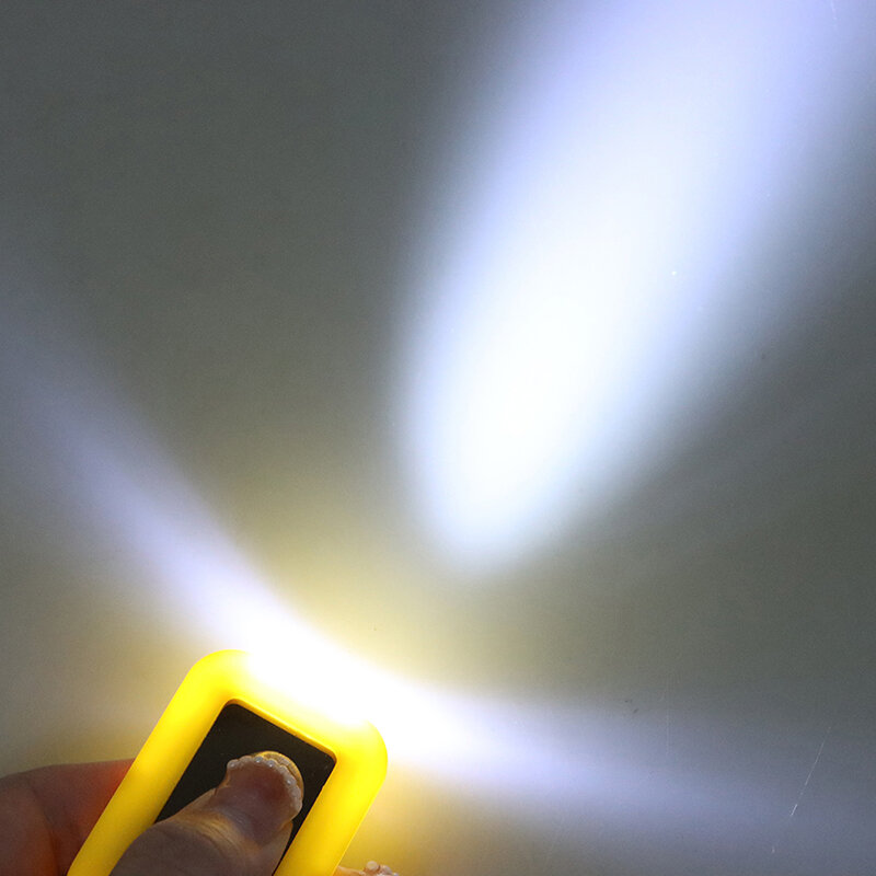 1Pc Mini Sleutelhanger Zaklamp Draagbare Imitatie Zonne-Zaklamp Ingebouwde Batterij 3led Licht Outdoor Noodverlichting Gereedschap