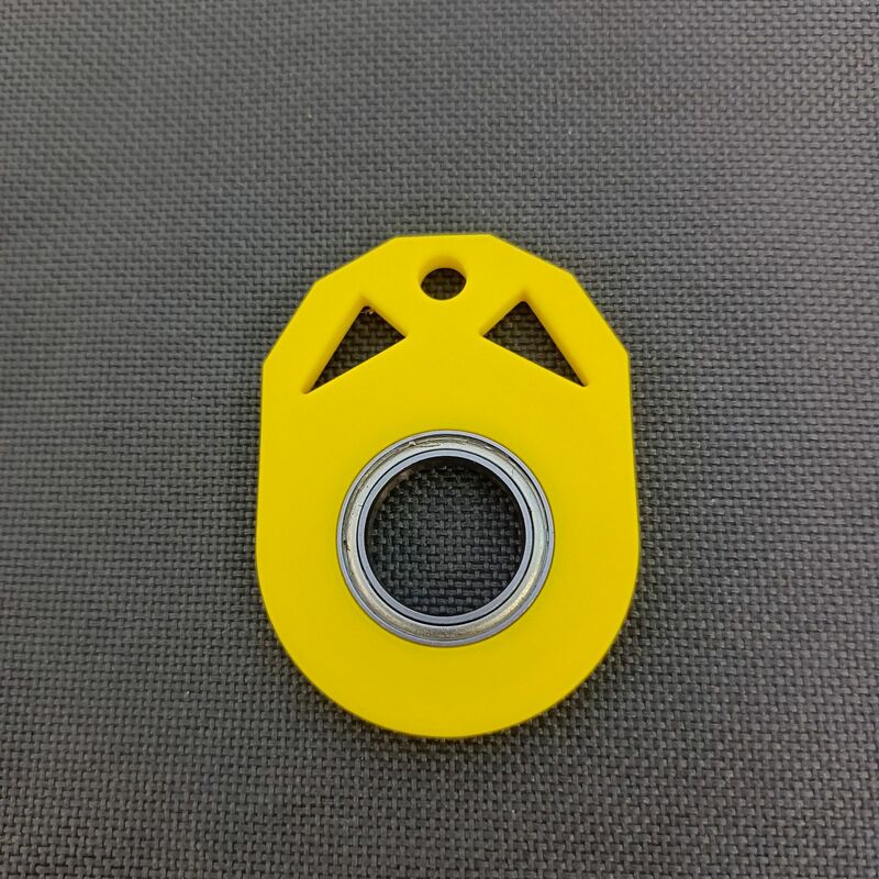 Second generation fingertip rotary roration decompression keychain fixture spinner decompression keychain toy