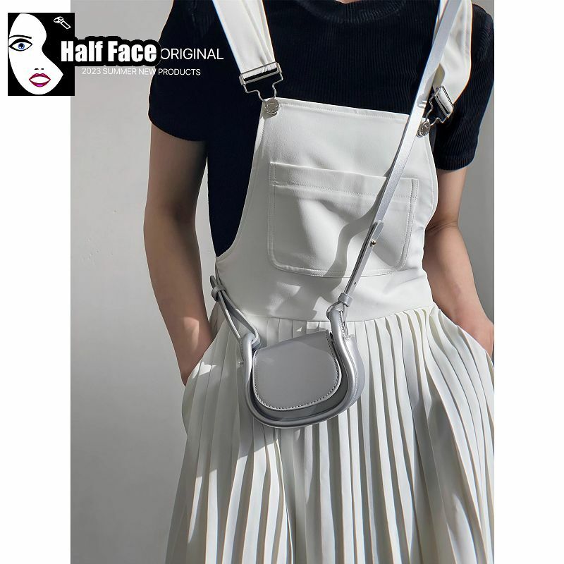 Y2K Girls Harajuku Women’s Gothic Handbags Punk Design Advanced Slivery One Shoulder Advanced Versatile Crossbody Mini Bags tote