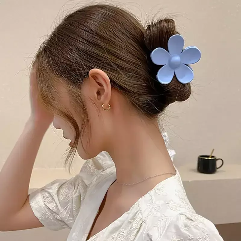 ncmama Korea Flower Shape Hair Claw Clips Women Sweet Girls Solid Crab Hair Claws Ponytail Hairpin Barrette Headwear Accessories