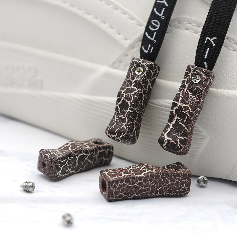 Weiou Spitze Moq 1000pcs offizielle Aglets 25*8mm lila braune Metallspitzen für Luft Sneaker String einzigartige Form Quader ähnliche Köpfe