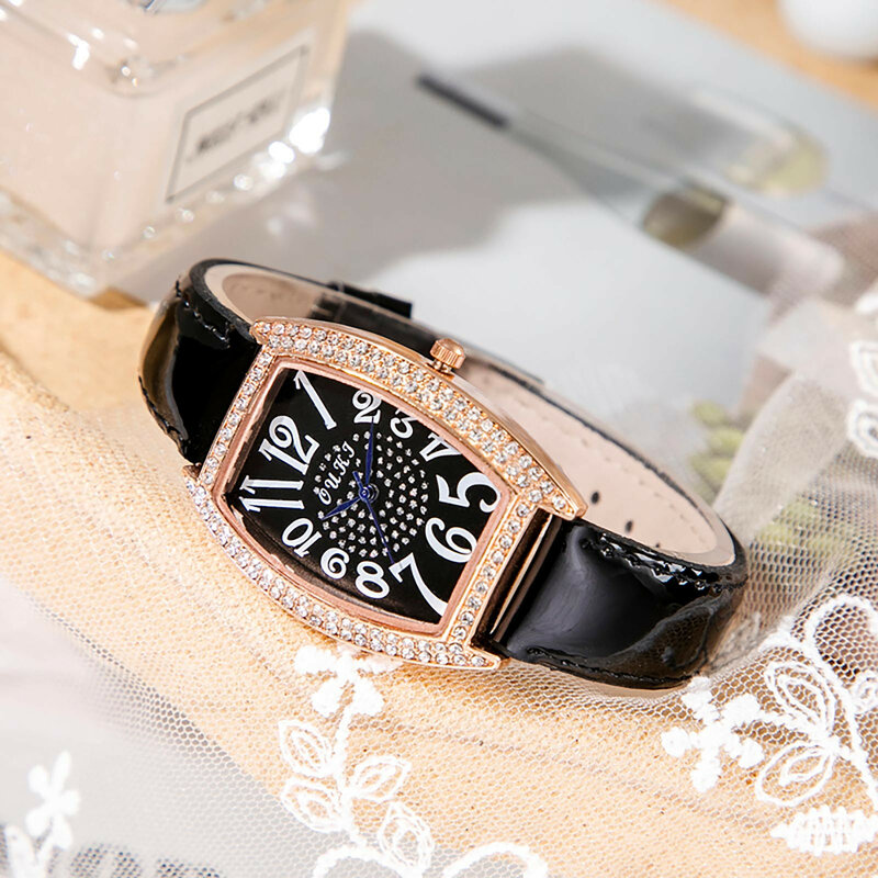 女性のための豪華な時計,ラインストーン付きのエレガントな時計,カジュアル,小さな正方形,フェミニン