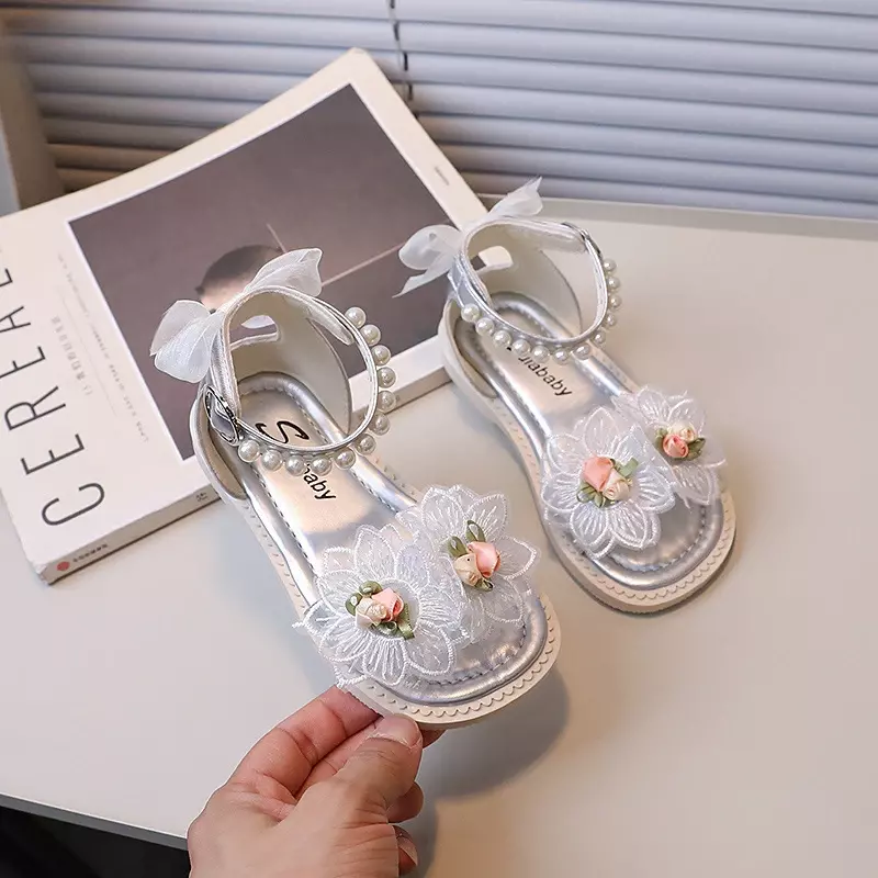 Sandali per bambini scarpe eleganti estive per ragazze moda Sweet Kids causale Princess Flower Dress sandali piatti romani papillon Versatile