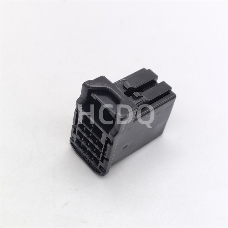 The original 82824-28410 14PIN Female automobile connector plug shell and connector are supplied from stock