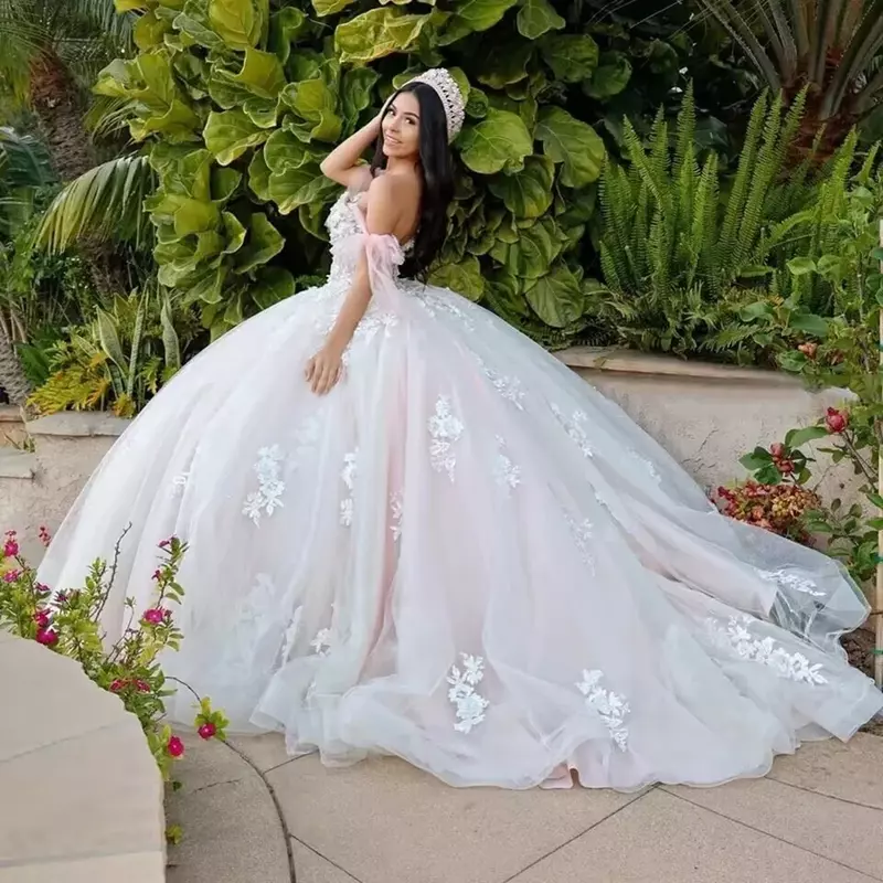 Urocza suknia balowa sukienka na Quinceanera aplikacja z koralików słodka 16 dziewczyna Brithday Party suknie Vestidos De 15 Años
