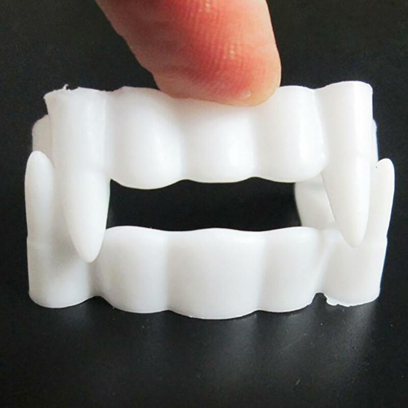 ฟันปลอมปลอมแบบมีฟันปลอมอุปกรณ์สำหรับปาร์ตี้ฮาโลวีนวัสดุเรืองแสงน่ากลัว