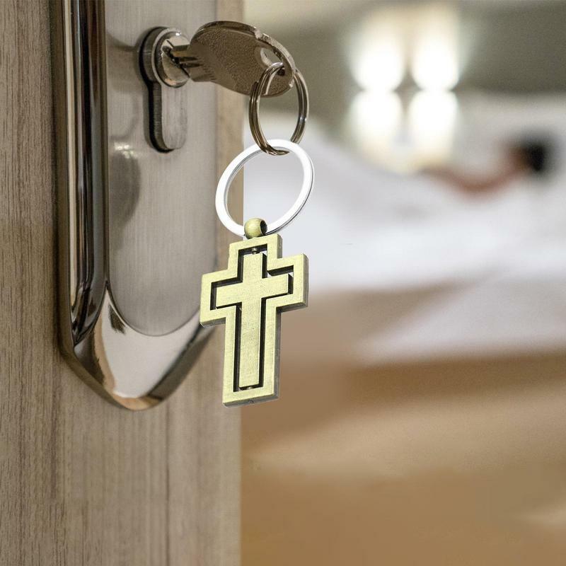 Gantungan kunci salib berputar logam pasangan, gantungan kunci untuk pria wanita liontin Kristen hadiah ulang tahun teman, pemegang kunci mobil pintu agama