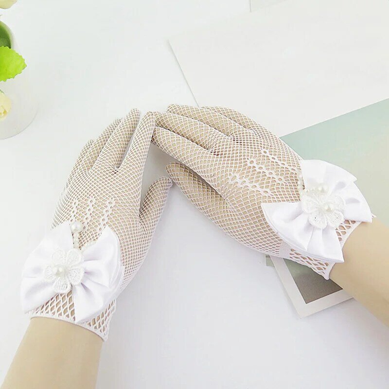 Sweet Flower Girl Short Gloves Mesh Bow Lace Pearl Gloves Children Fashion Elegant Gloves Mittens Wedding Party Decoration