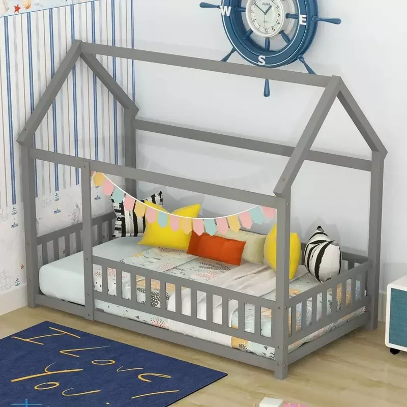 Cama de piso duplo para crianças, cama de madeira com cerca e telhado, cama montessori para menino e menina