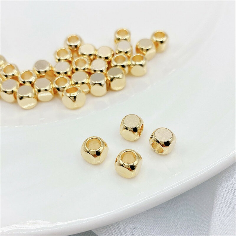 Manik-manik persegi kecil yang dibungkus emas 14K manik-manik tersebar terpisah ke sudut manik-manik buatan tangan DIY perhiasan gelang aksesoris