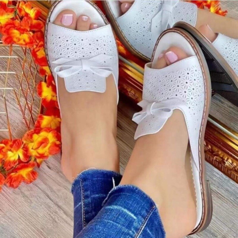 2024 Outdoor Bow Beach Slippers Women Fashion Plus Size 43 Bow-knot Flat Slippers Comfort Summer Closed Toe Women Roman Sandal