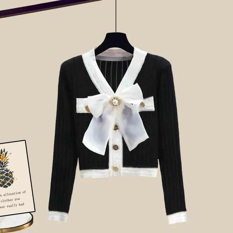 Women's Small Fragrant Fashion Outfit Elegant Two-Piece Set with Bow V-neck Knit Cardigan+High Waist Micro Flared Pants Suits