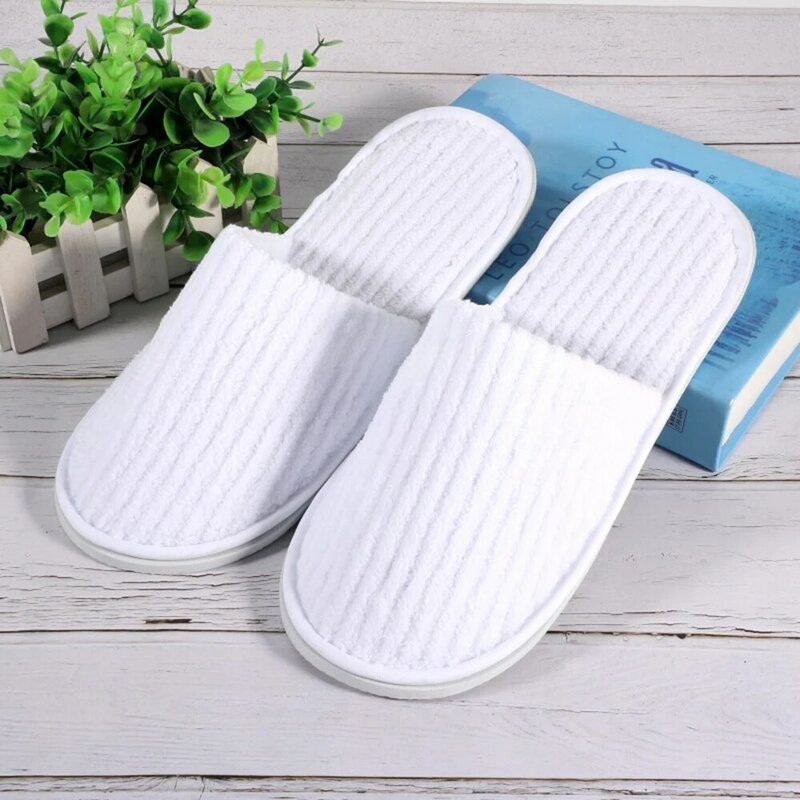 1pair Disposable Coral Velvet Slippers Winter Warm Thicken Travel Hospitality Slippers Home Indoor Guest Soft Footwear One Size