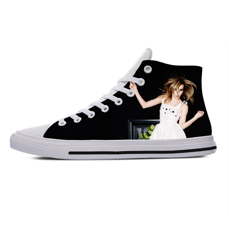 Sneakers Berkualitas Tinggi Musim Panas Baru Fashion Keren Sepatu Kasual Pria Wanita Emma Roberts Sepatu Papan Atas Ringan