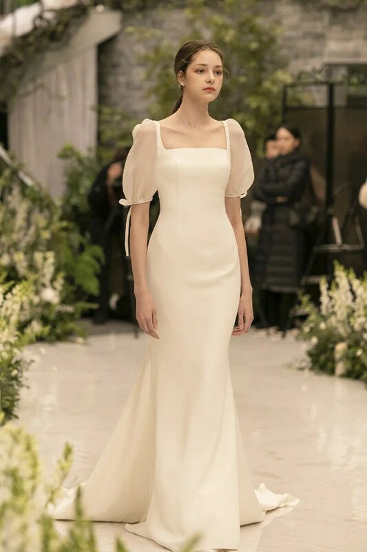 2024 nowy elegancki prosty szczupły kwadratowy kołnierzyk satynowy koreański Vintage Bubble krótki rękaw Sweep Train suknia ślubna suknia ślubna biała