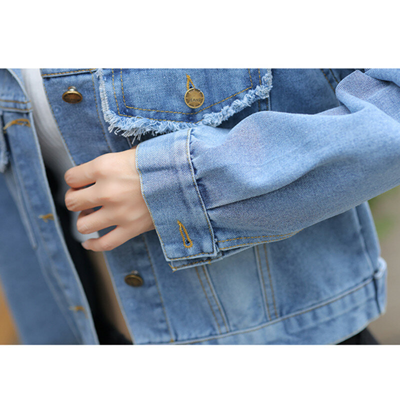 Светло-голубое джинсовое пальто, женские топы, новинка 2024, свободное дизайнерское джинсовое короткое пальто в Корейском стиле, Женская куртка в стиле ретро с длинным рукавом, маленький Топ