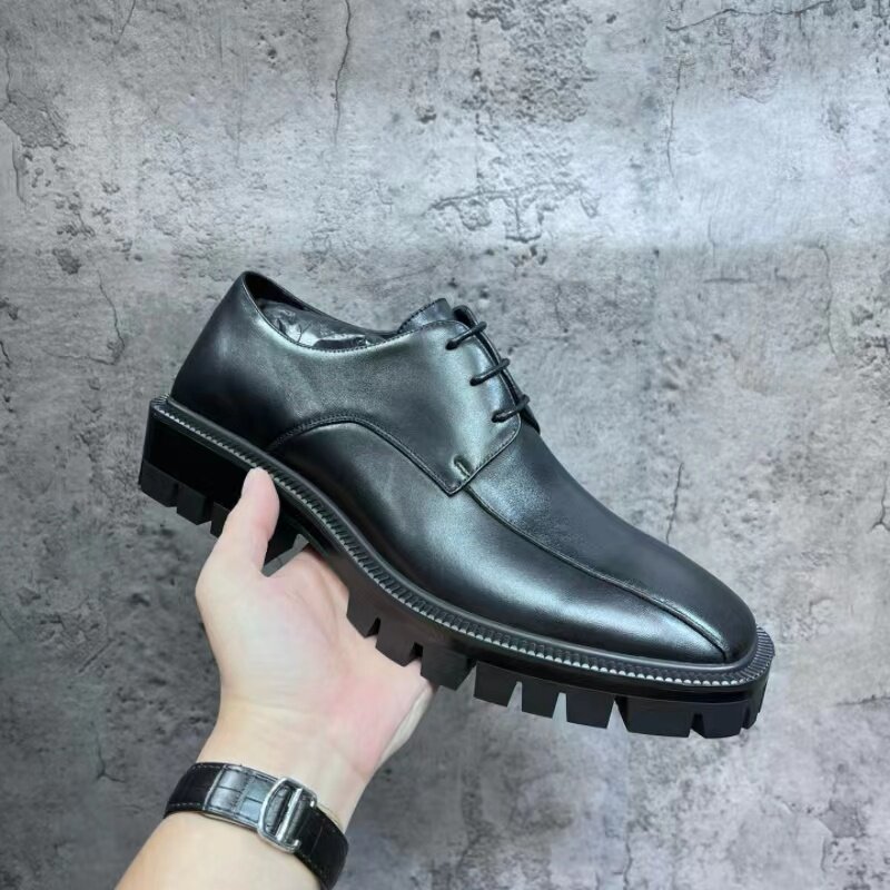 Zapatos de cuero genuino para hombre, calzado informal para exteriores, con plataforma de encaje y aumento de altura, color negro, novedad de 2024