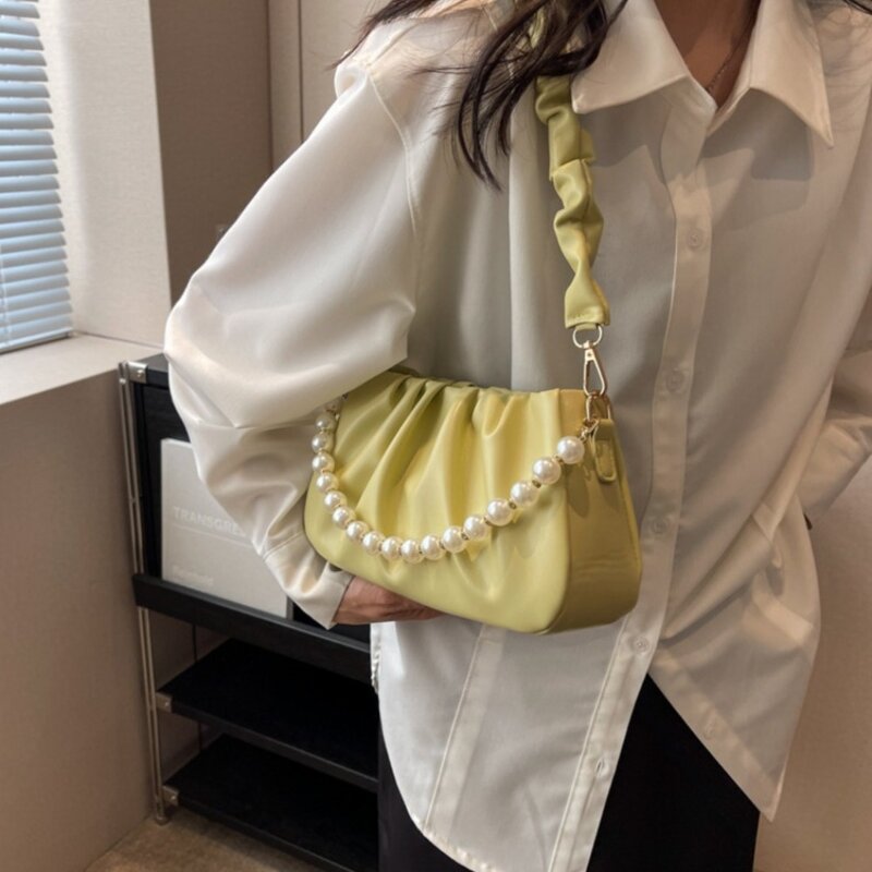 Borsa a tracolla nuvola in pelle PU borsa a tracolla con catena di perle in tinta unita stile coreano borsa a tracolla borsa a tracolla borsa a pieghe