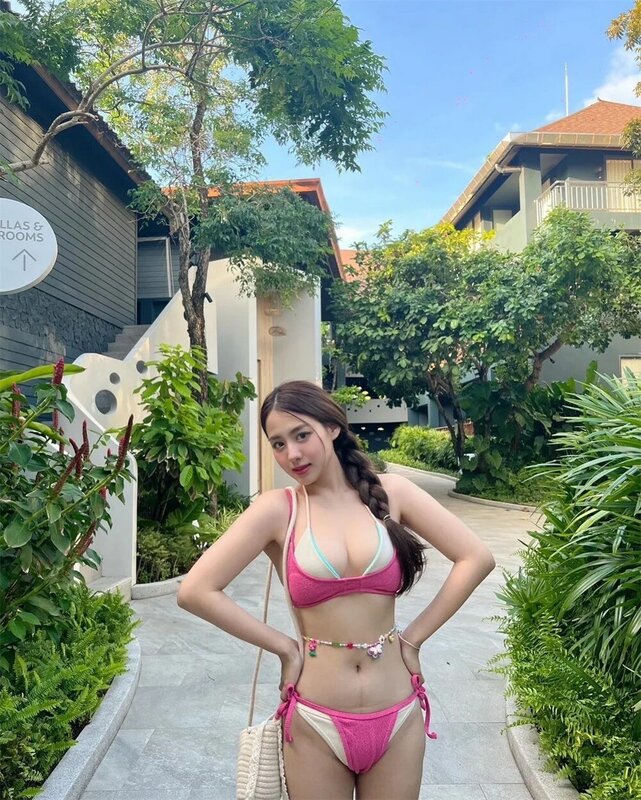 Baju renang Bikini seksi merah muda 4 potong wanita pakaian renang wanita berbantalan tali Thong Bikini pantai pakaian renang baju renang